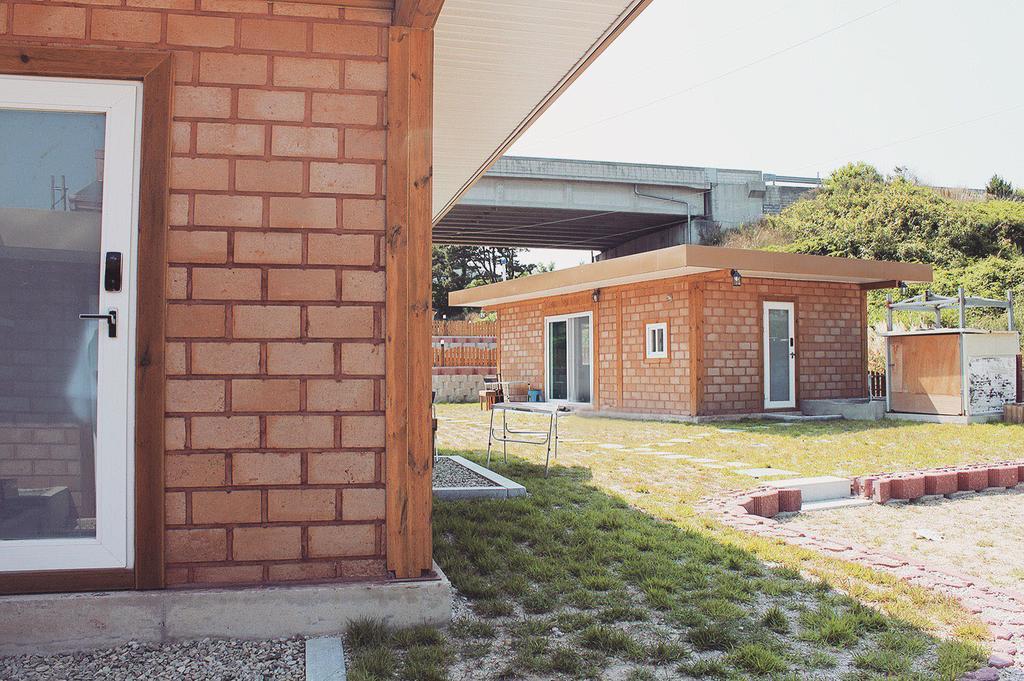 Tobang Red Clay Pension Pohang Buitenkant foto